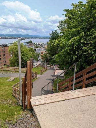 steps up to terrasse de Chevalier