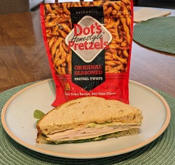 yummy sandwich + pretzels