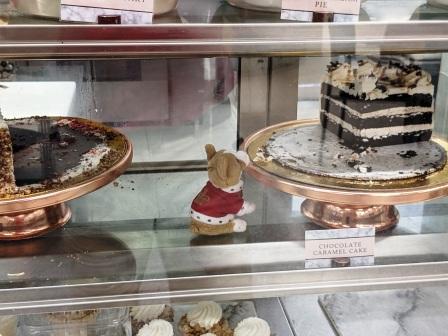 toby and chocolate cake